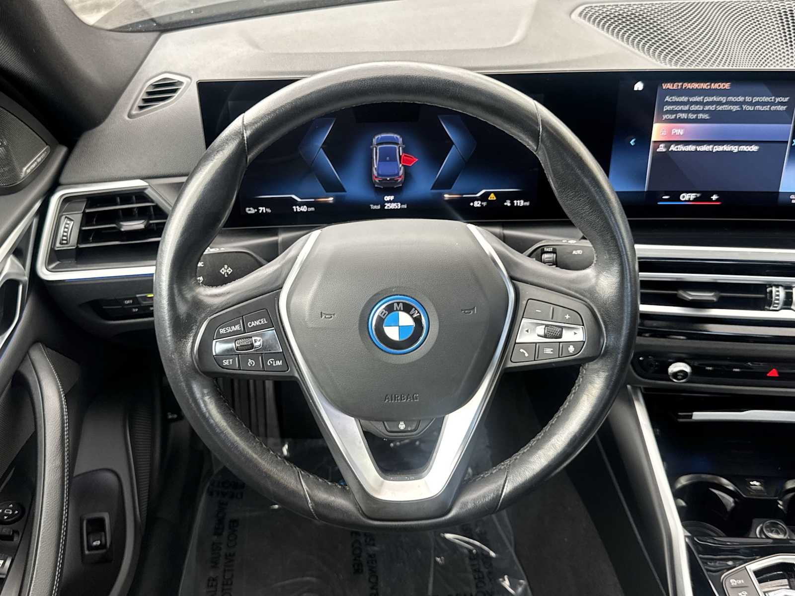 Thumbnail: 2023 BMW i4 - 19