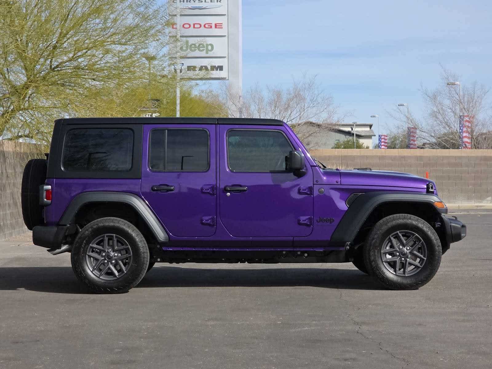 Thumbnail: 2026 Jeep Wrangler - 27