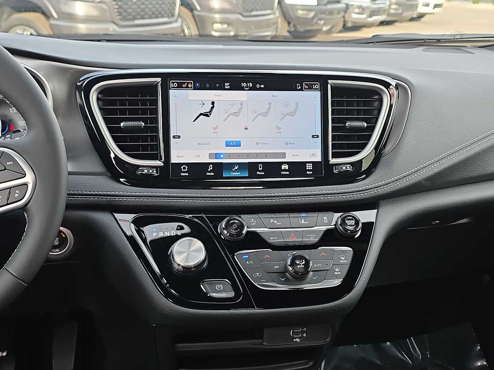 Thumbnail: 2026 Chrysler Pacifica - 19