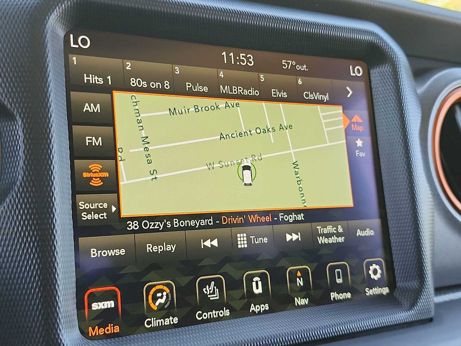 Thumbnail: 2023 Jeep Gladiator - 27