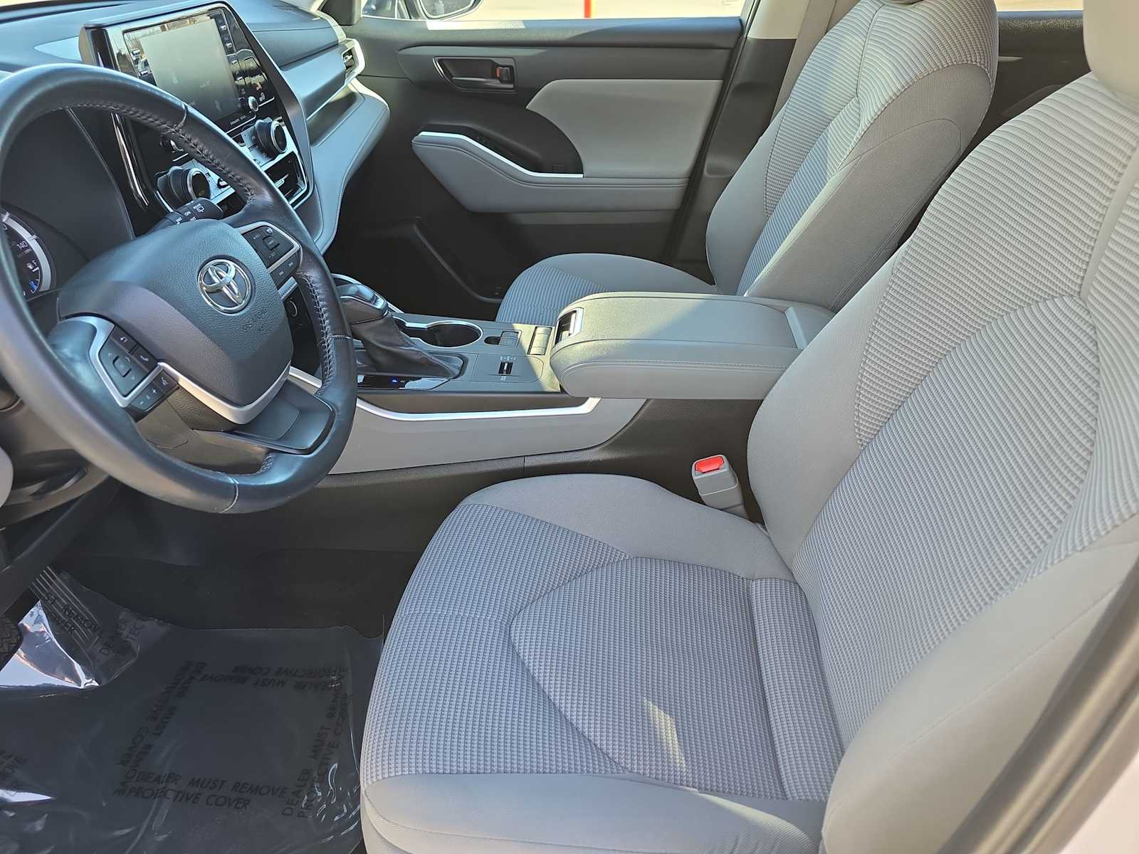 Thumbnail: 2022 Toyota Highlander - 15