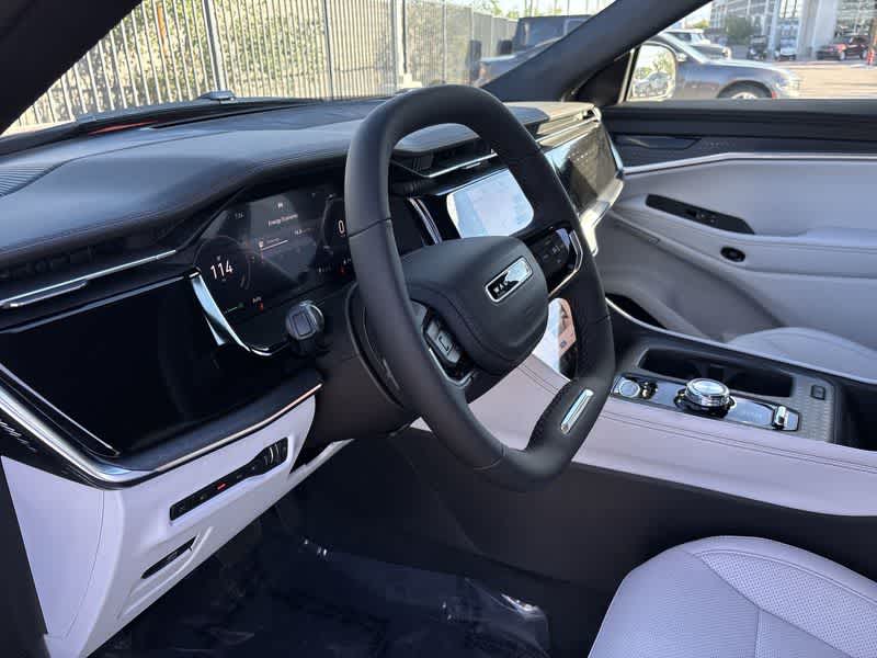 Thumbnail: 2025 Jeep Wagoneer S - 10