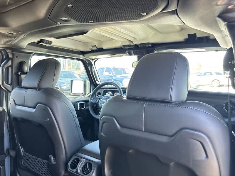 Thumbnail: 2025 Jeep Wrangler - 16