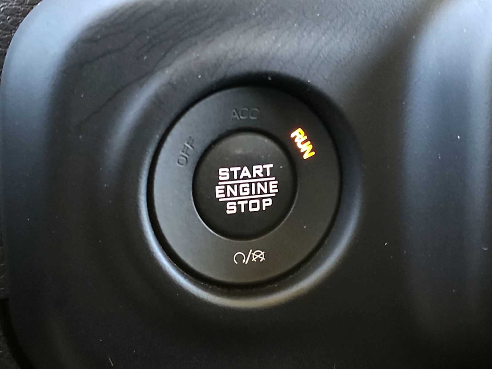 Thumbnail: 2023 Jeep Gladiator - 24