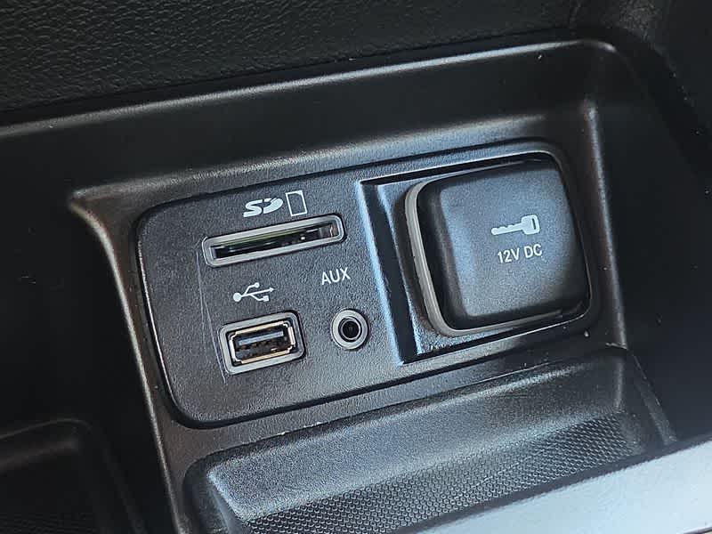 Thumbnail: 2017 Jeep Cherokee - 26