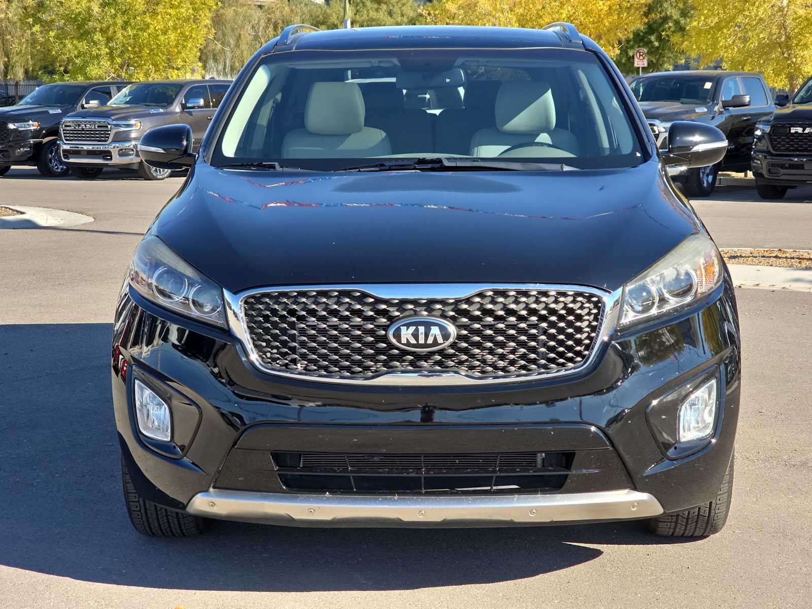 Thumbnail: 2016 Kia Sorento - 4
