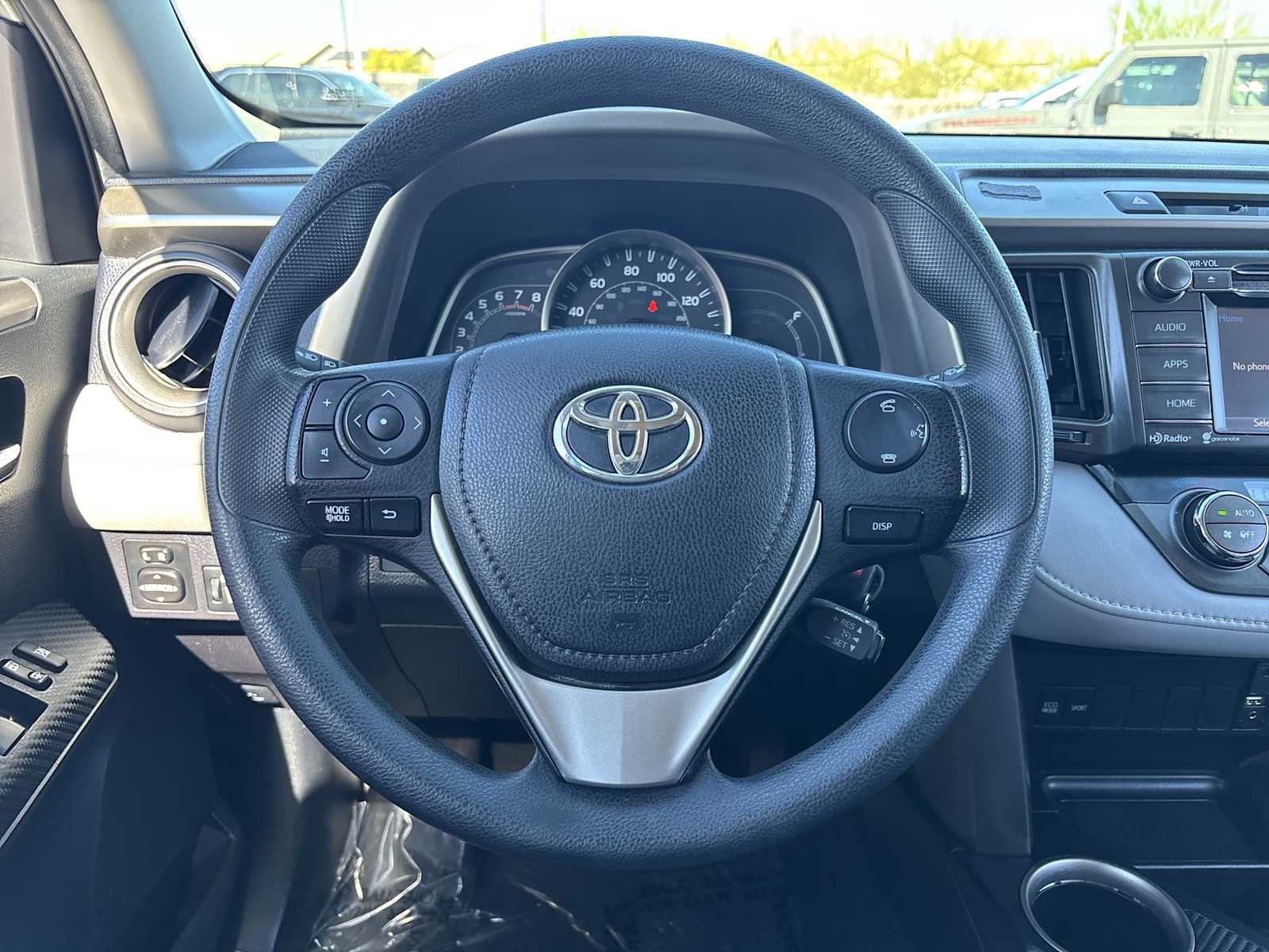 Thumbnail: 2015 Toyota RAV4 - 19