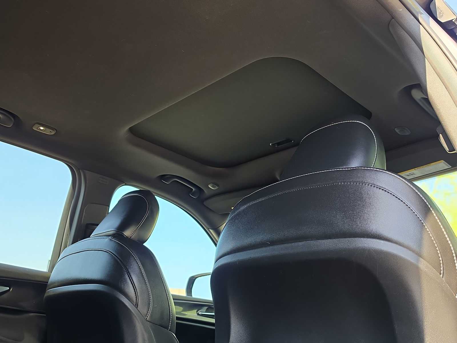 Thumbnail: 2023 Jeep Grand Cherokee - 16