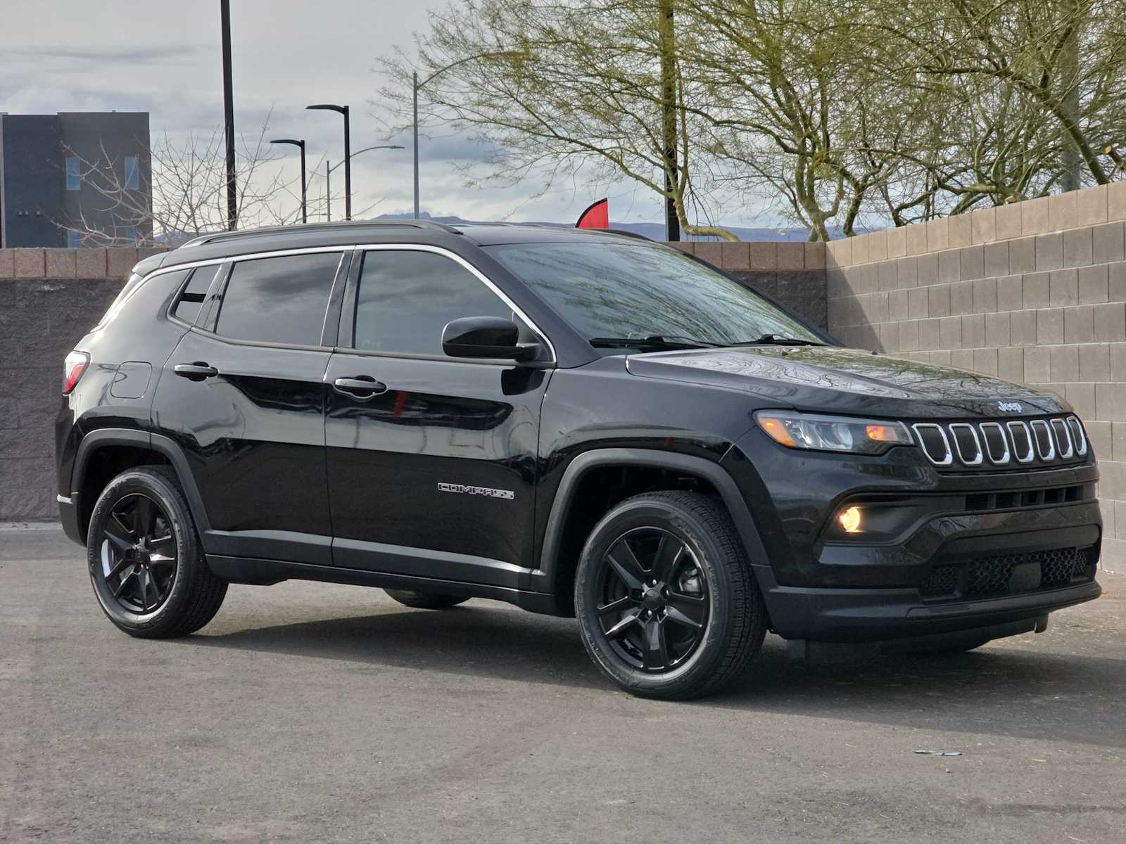 Thumbnail: 2022 Jeep Compass - 3