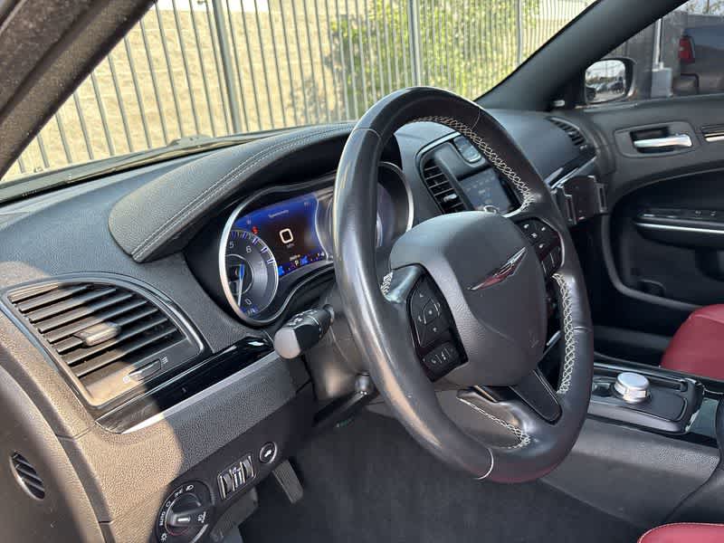 Thumbnail: 2021 Chrysler 300 - 10