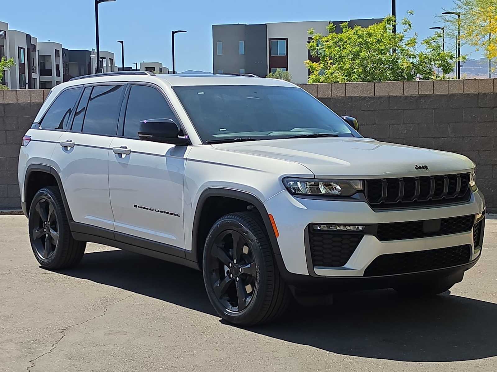 Thumbnail: 2026 Jeep Grand Cherokee - 3