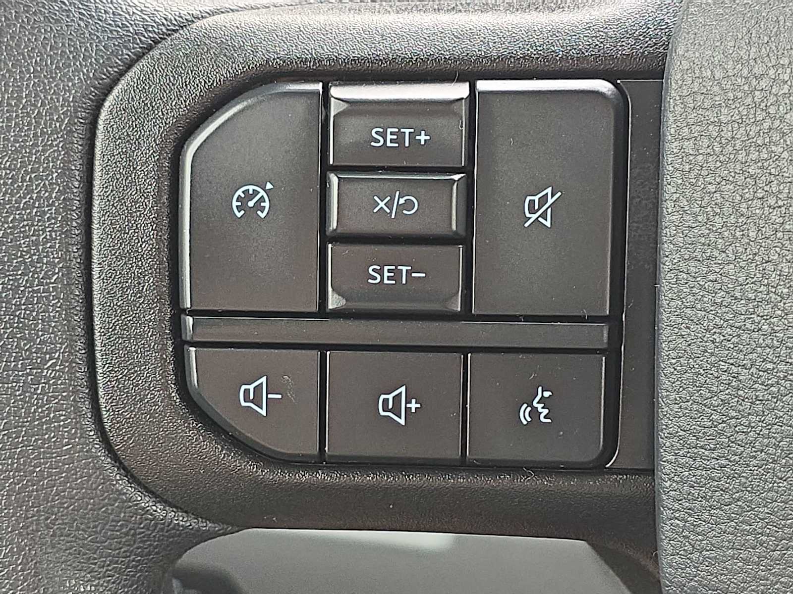 Thumbnail: 2025 Ford Econoline - 27