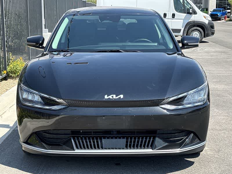 Thumbnail: 2022 Kia EV6 - 3