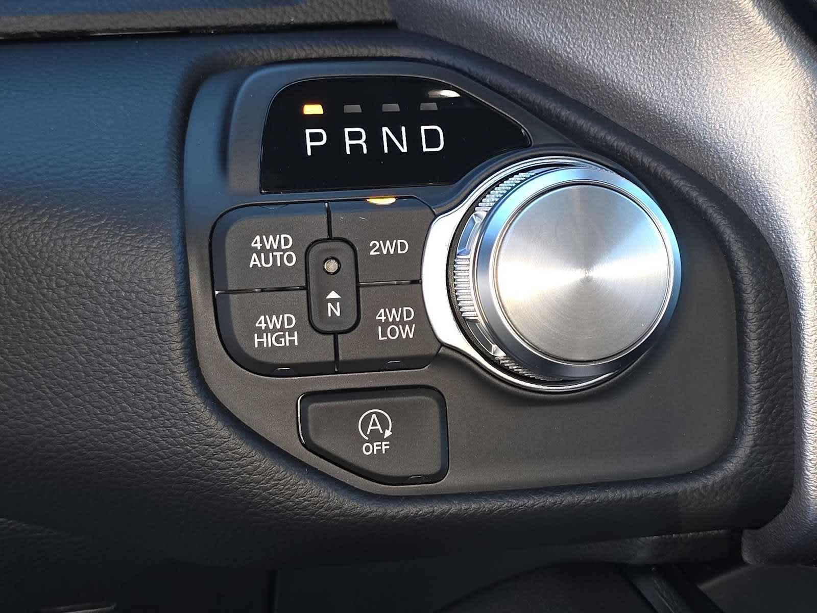 Thumbnail: 2026 RAM 1500 - 32