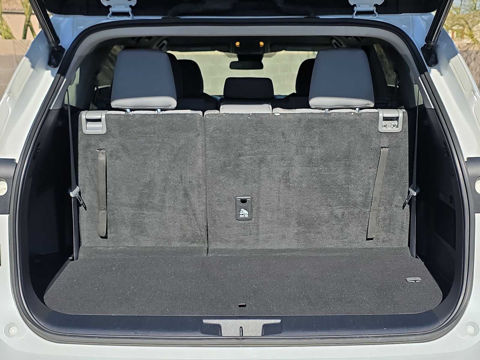 Thumbnail: 2022 Toyota Highlander - 23