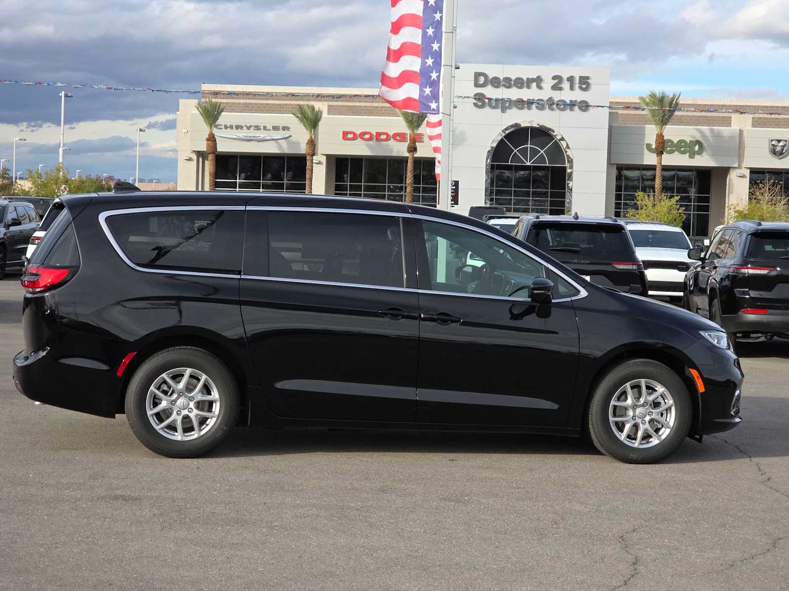 Thumbnail: 2026 Chrysler Pacifica - 9