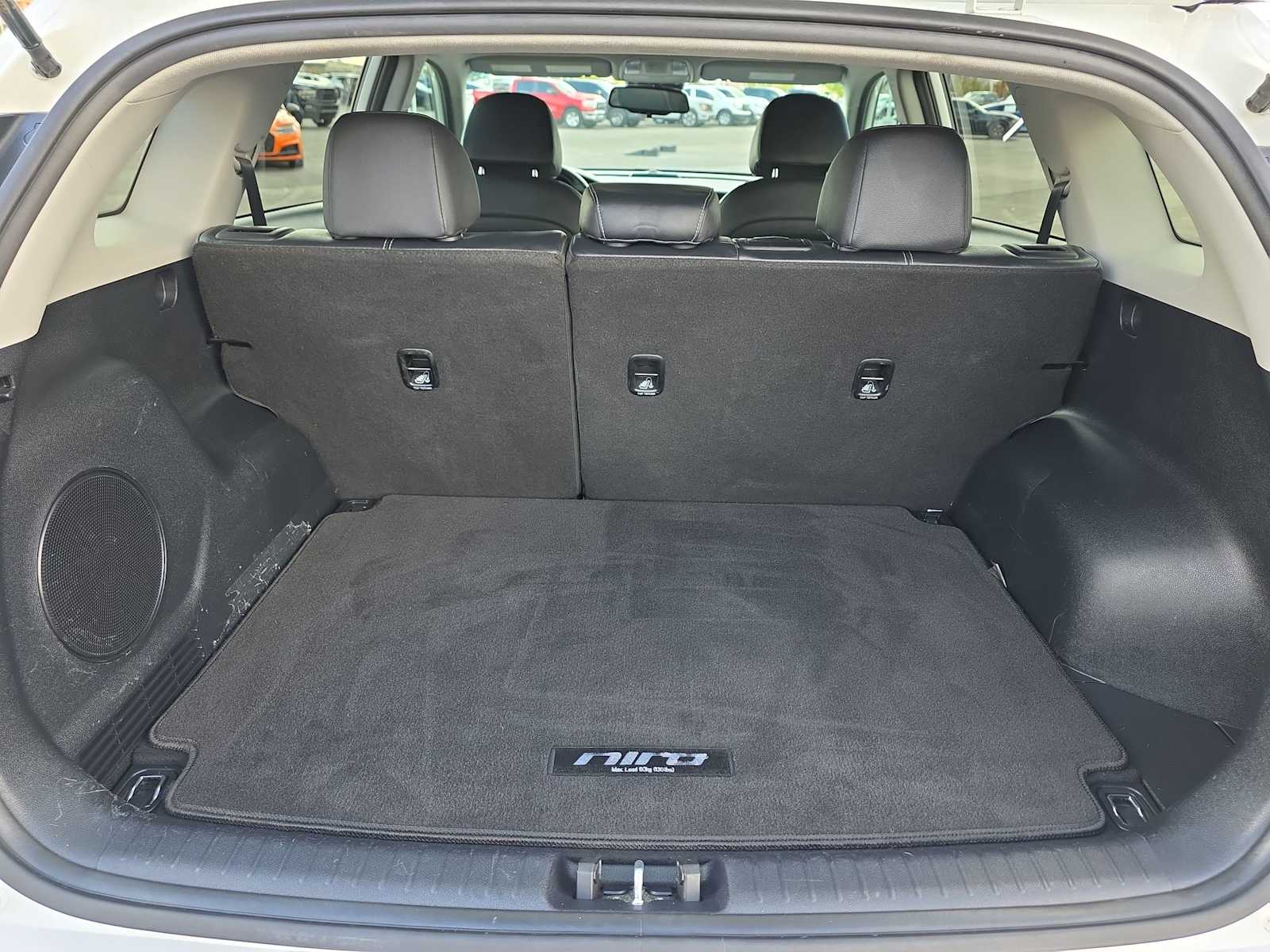 Thumbnail: 2022 Kia Niro - 23