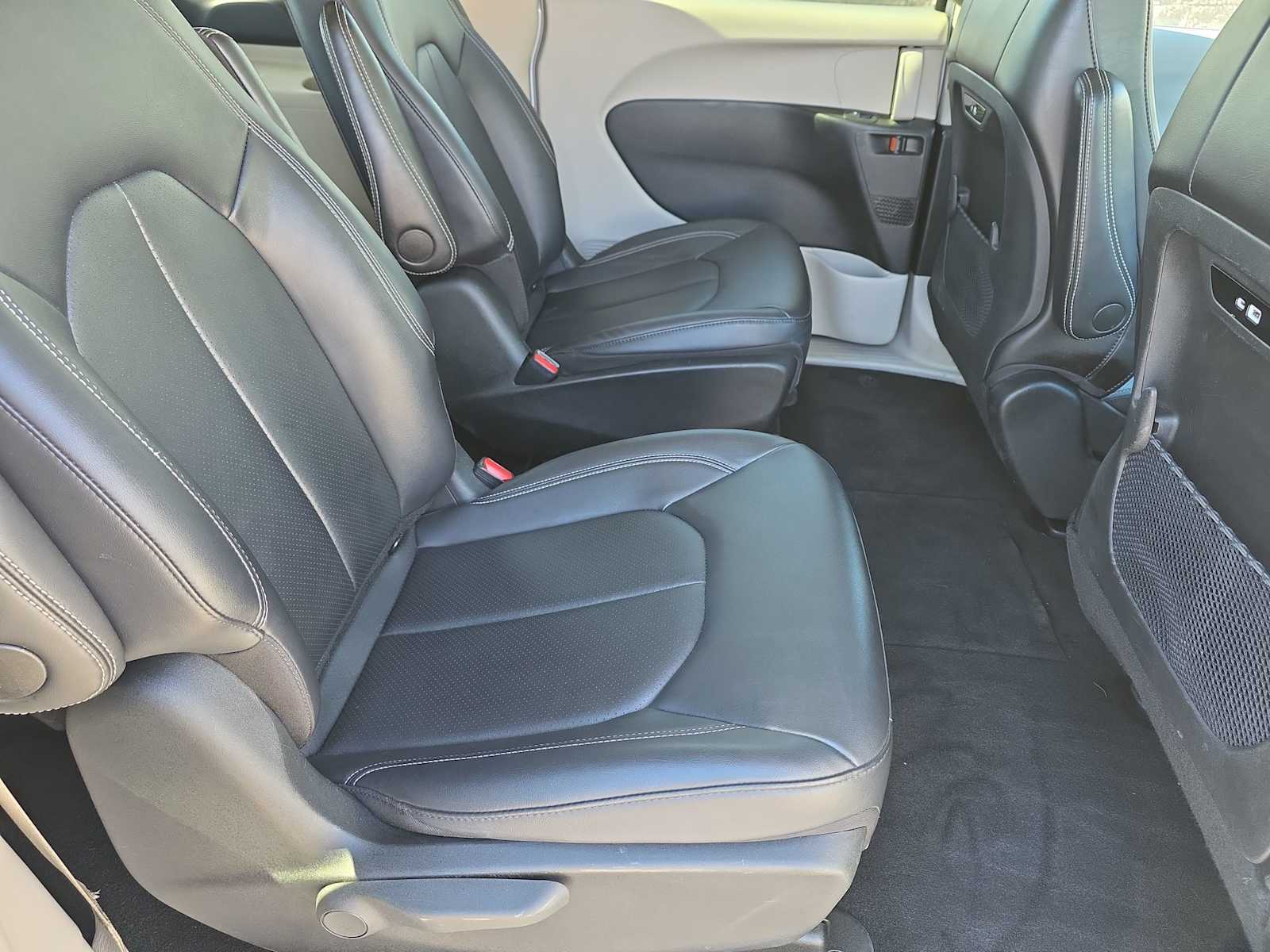 Thumbnail: 2024 Chrysler Pacifica - 17