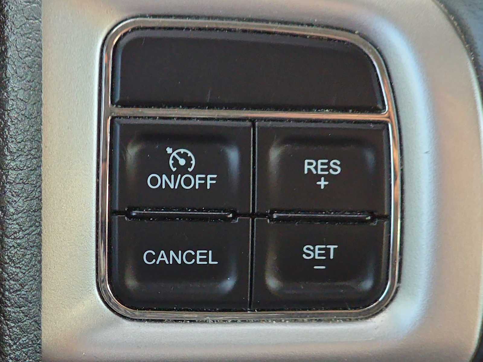 Thumbnail: 2020 Dodge Journey - 28