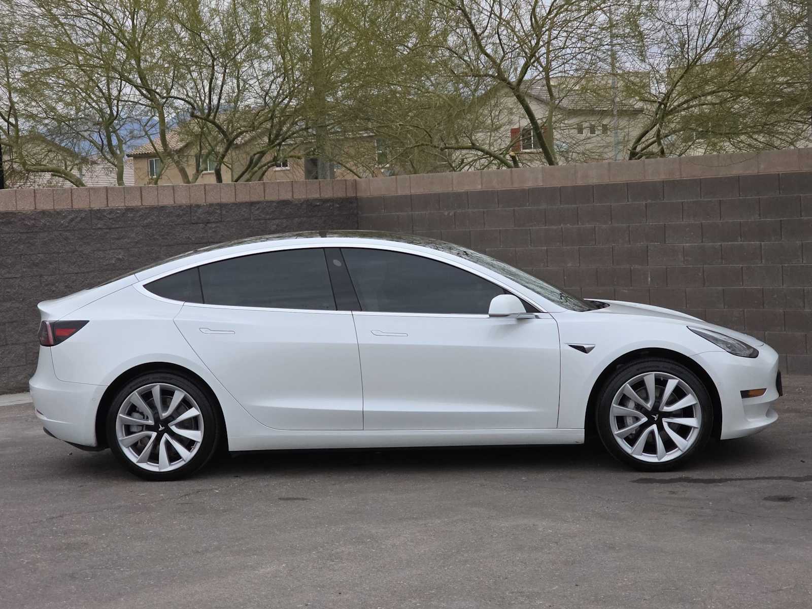 Thumbnail: 2020 Tesla Model 3 - 10
