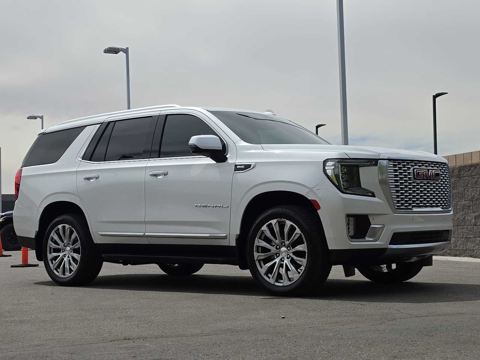 Thumbnail: 2022 GMC Yukon - 3