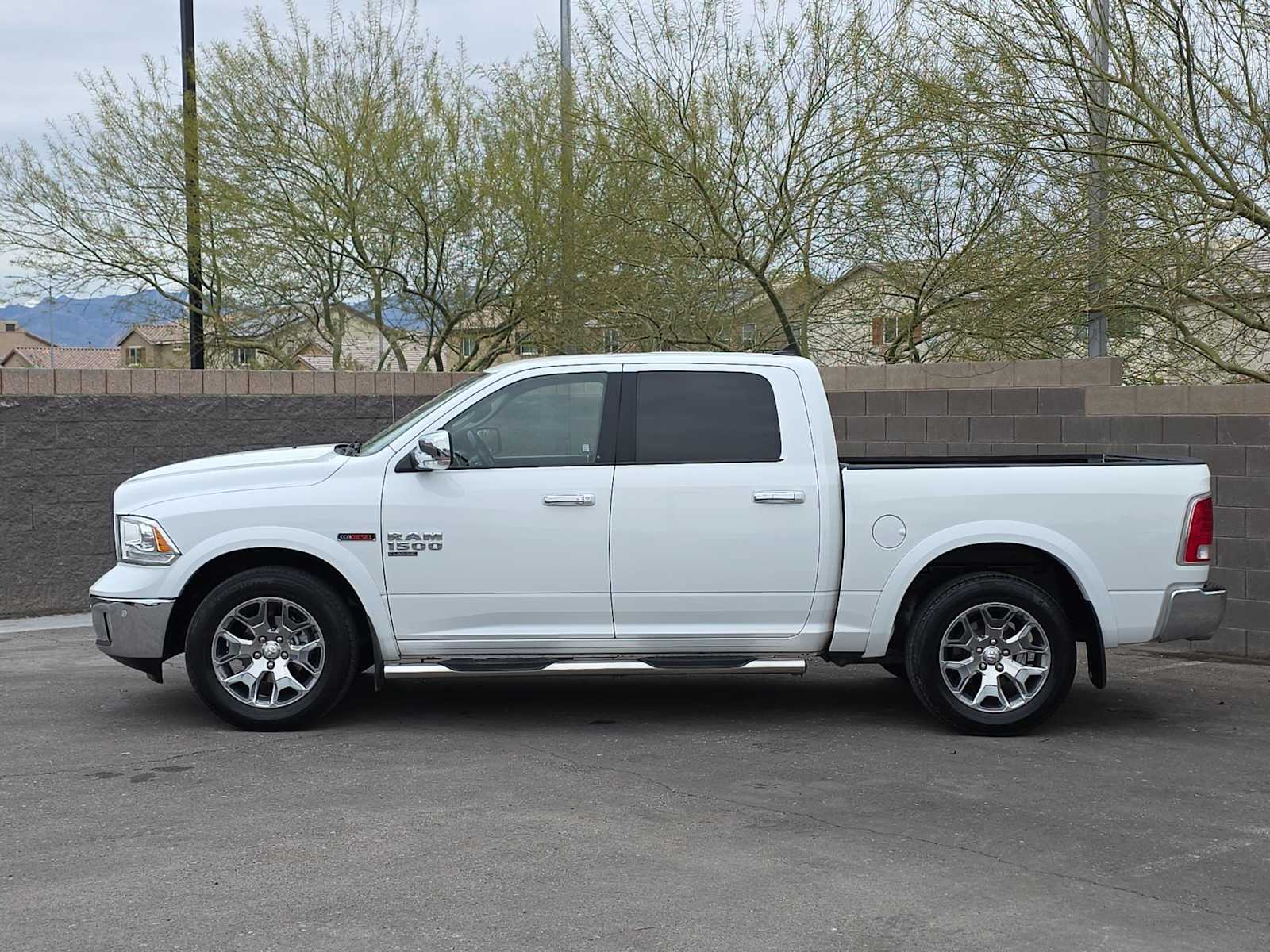 Thumbnail: 2019 RAM 1500 Classic - 6