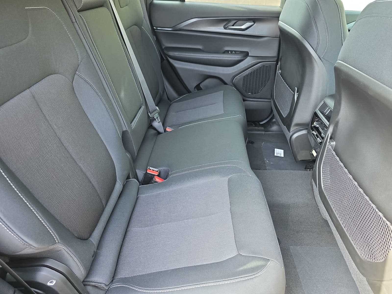 Thumbnail: 2026 Jeep Grand Cherokee - 7