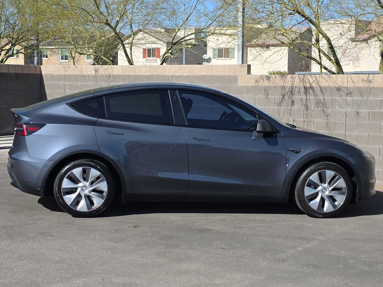 Thumbnail: 2023 Tesla Model Y - 10