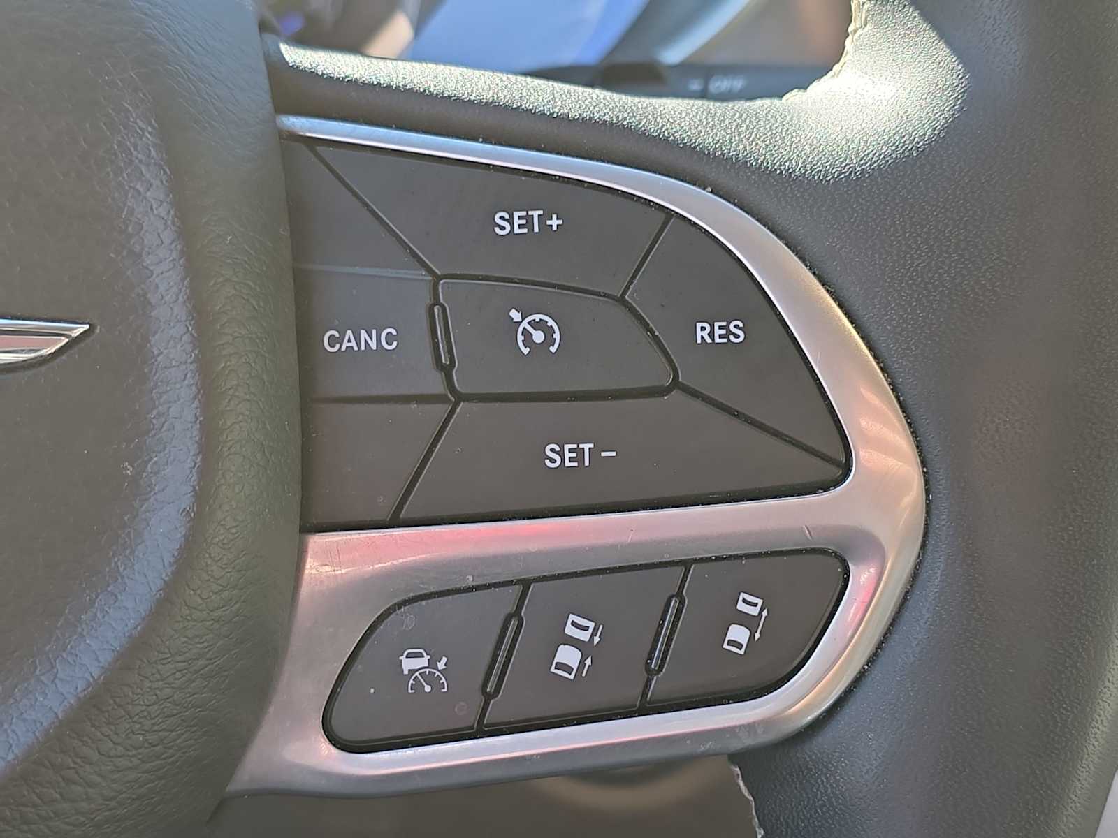 Thumbnail: 2024 Chrysler Pacifica - 29