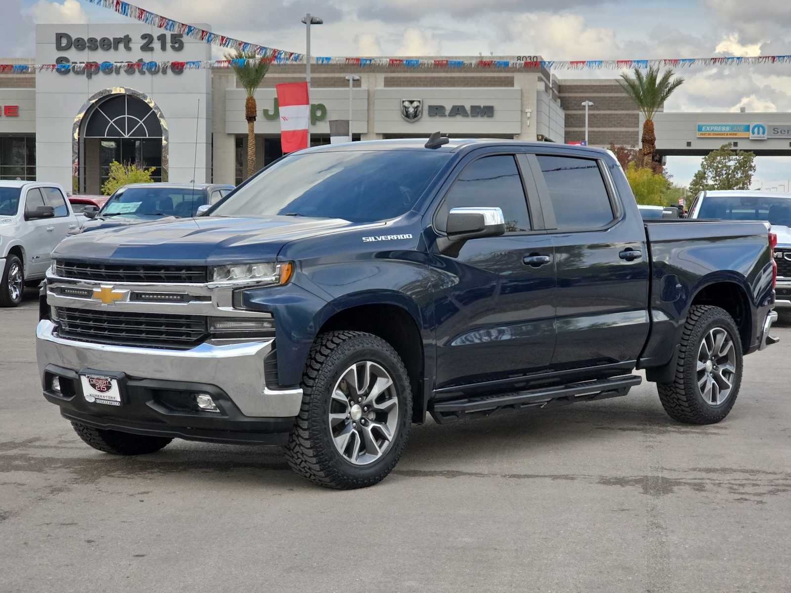 Thumbnail: 2020 Chevrolet Silverado 1500 - 4