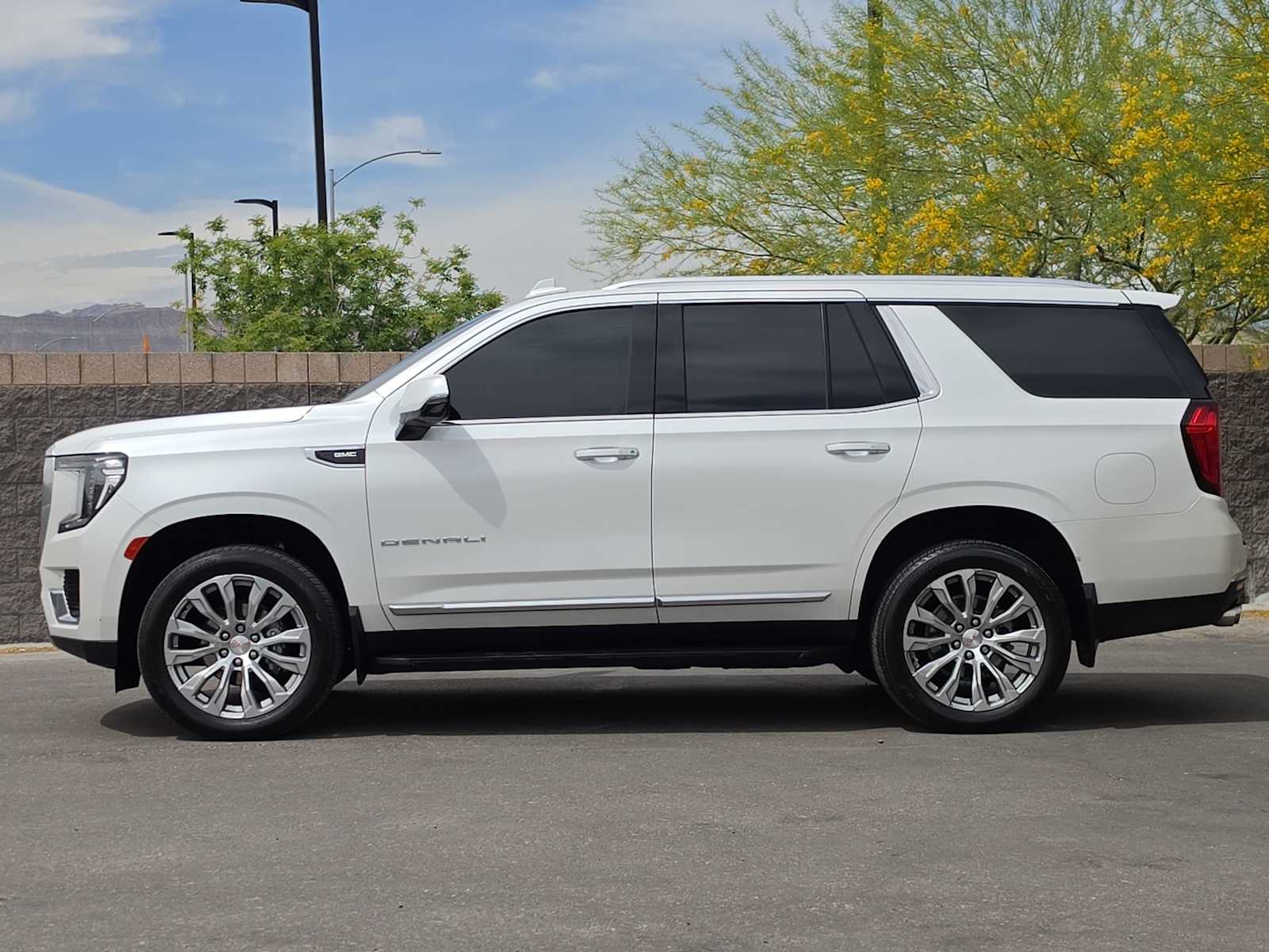 Thumbnail: 2022 GMC Yukon - 6