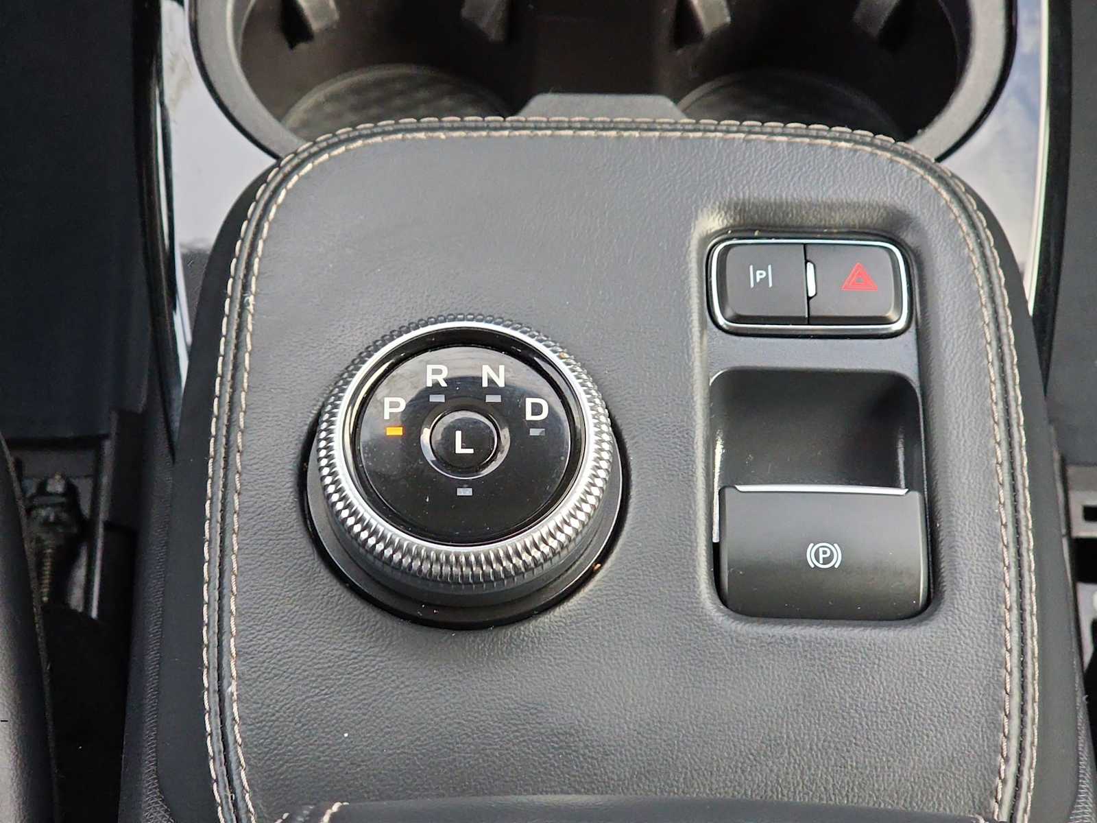 Thumbnail: 2022 Ford Mustang Mach-E - 21