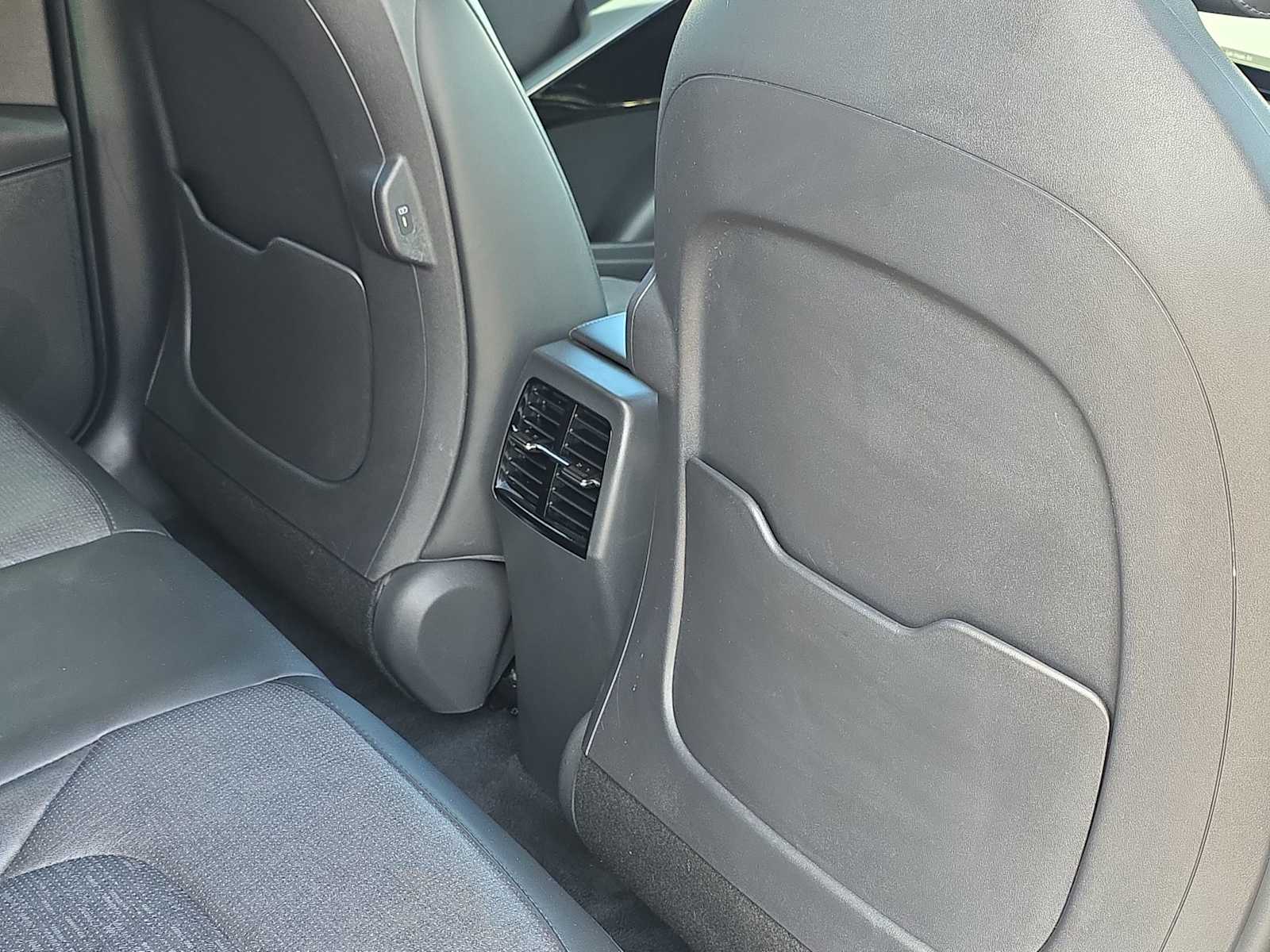 Thumbnail: 2024 Kia Niro - 16