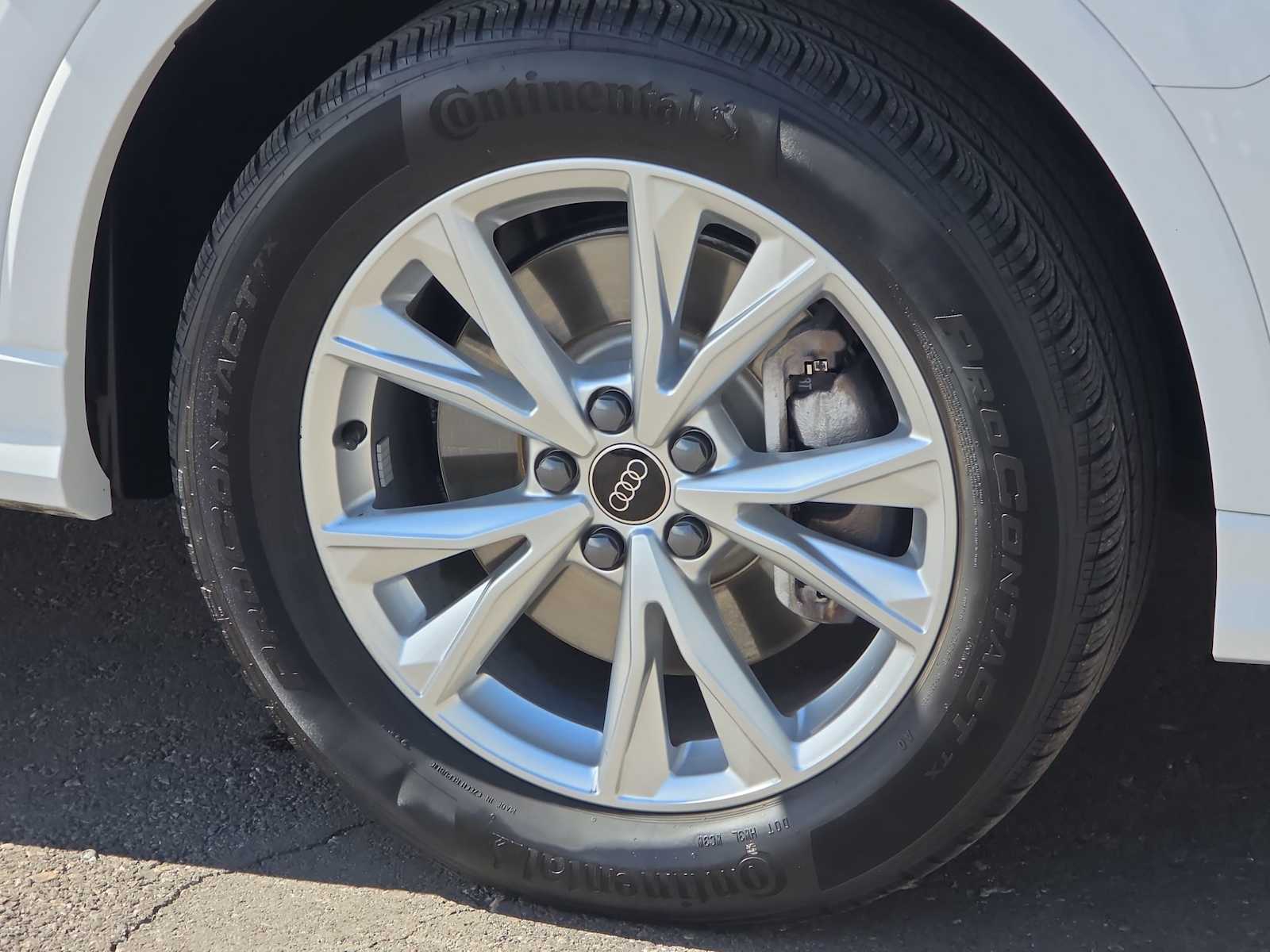 Thumbnail: 2025 Audi Q3 - 12