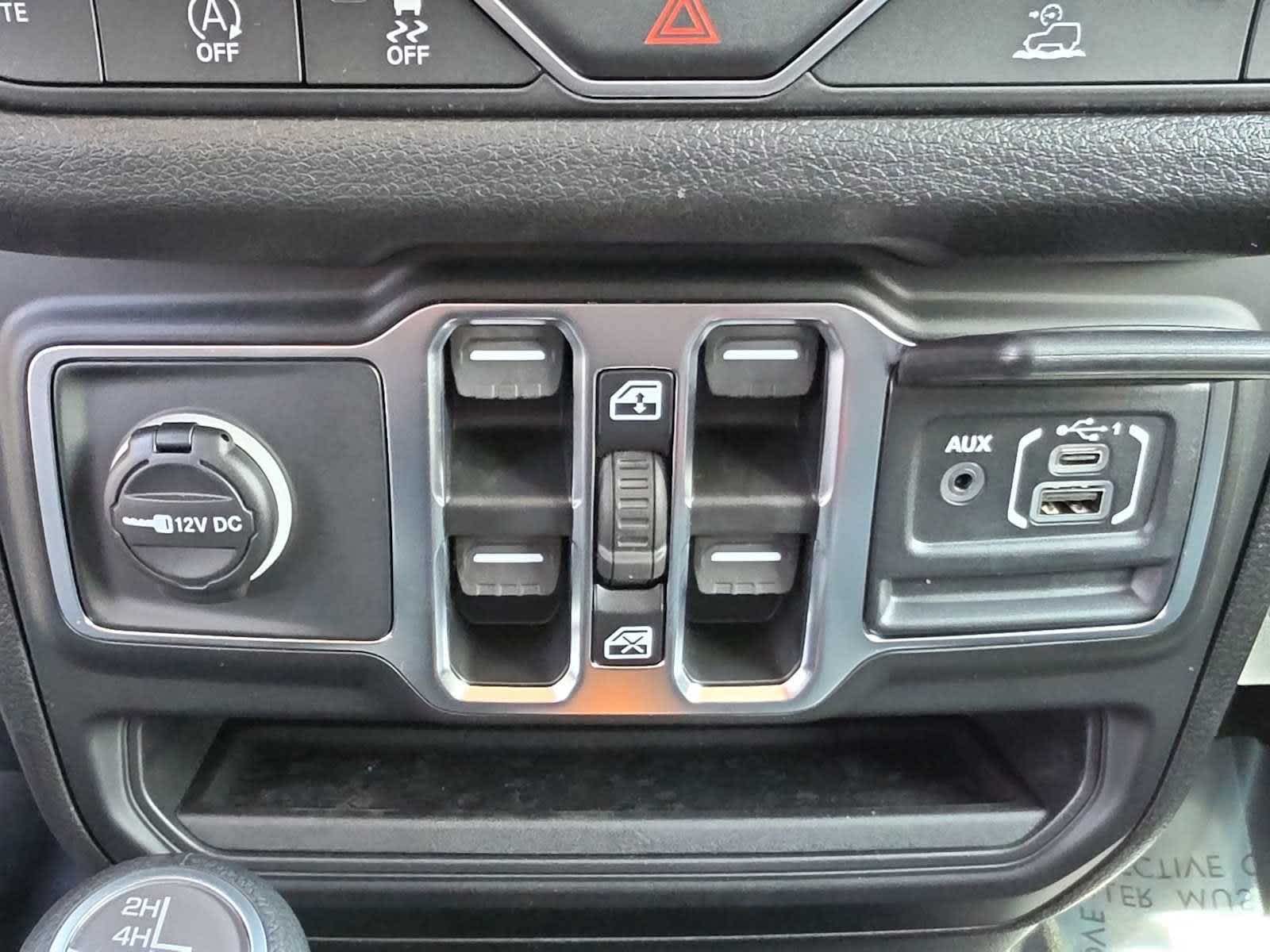 Thumbnail: 2026 Jeep Wrangler - 41