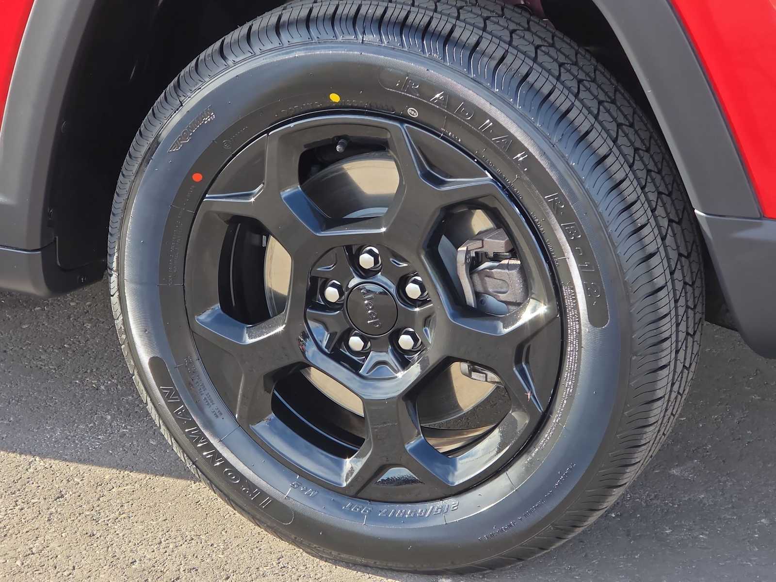 Thumbnail: 2023 Jeep Compass - 12