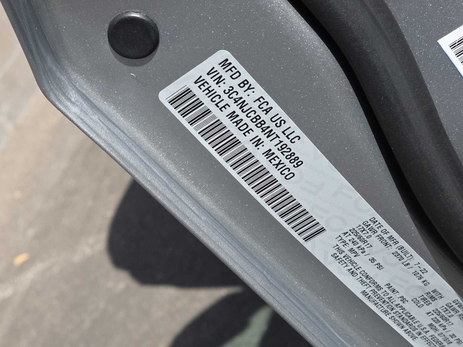 Thumbnail: 2022 Jeep Compass - 25