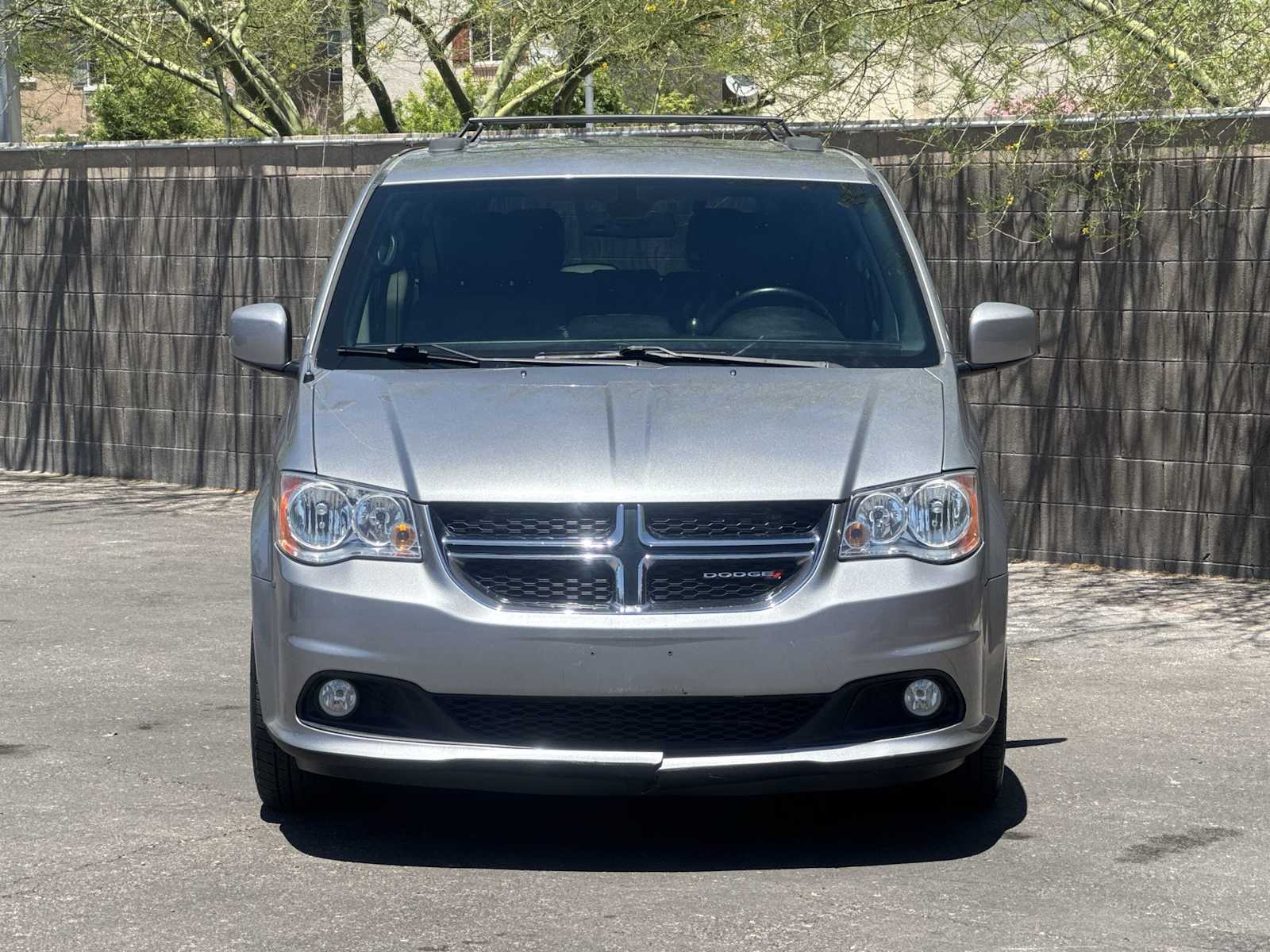 Thumbnail: 2019 Dodge Grand Caravan - 3