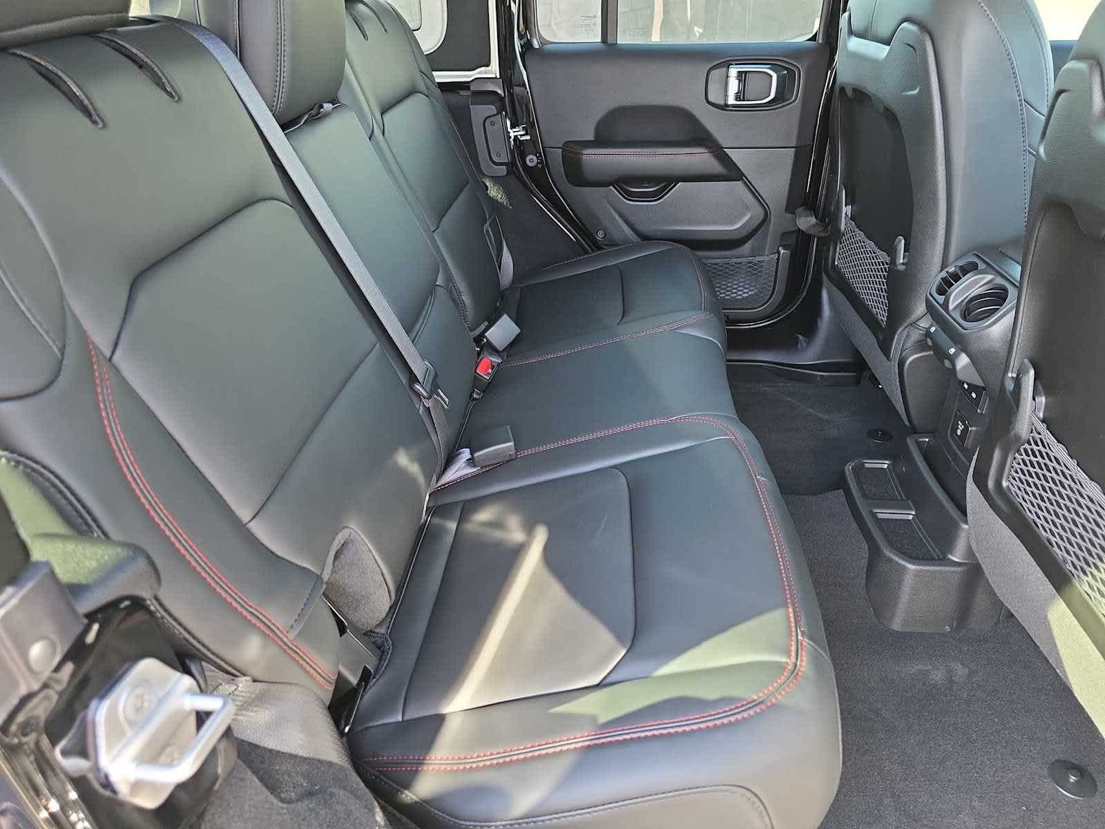 Thumbnail: 2026 Jeep Wrangler - 16