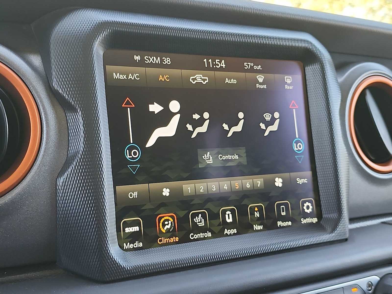 Thumbnail: 2023 Jeep Gladiator - 30