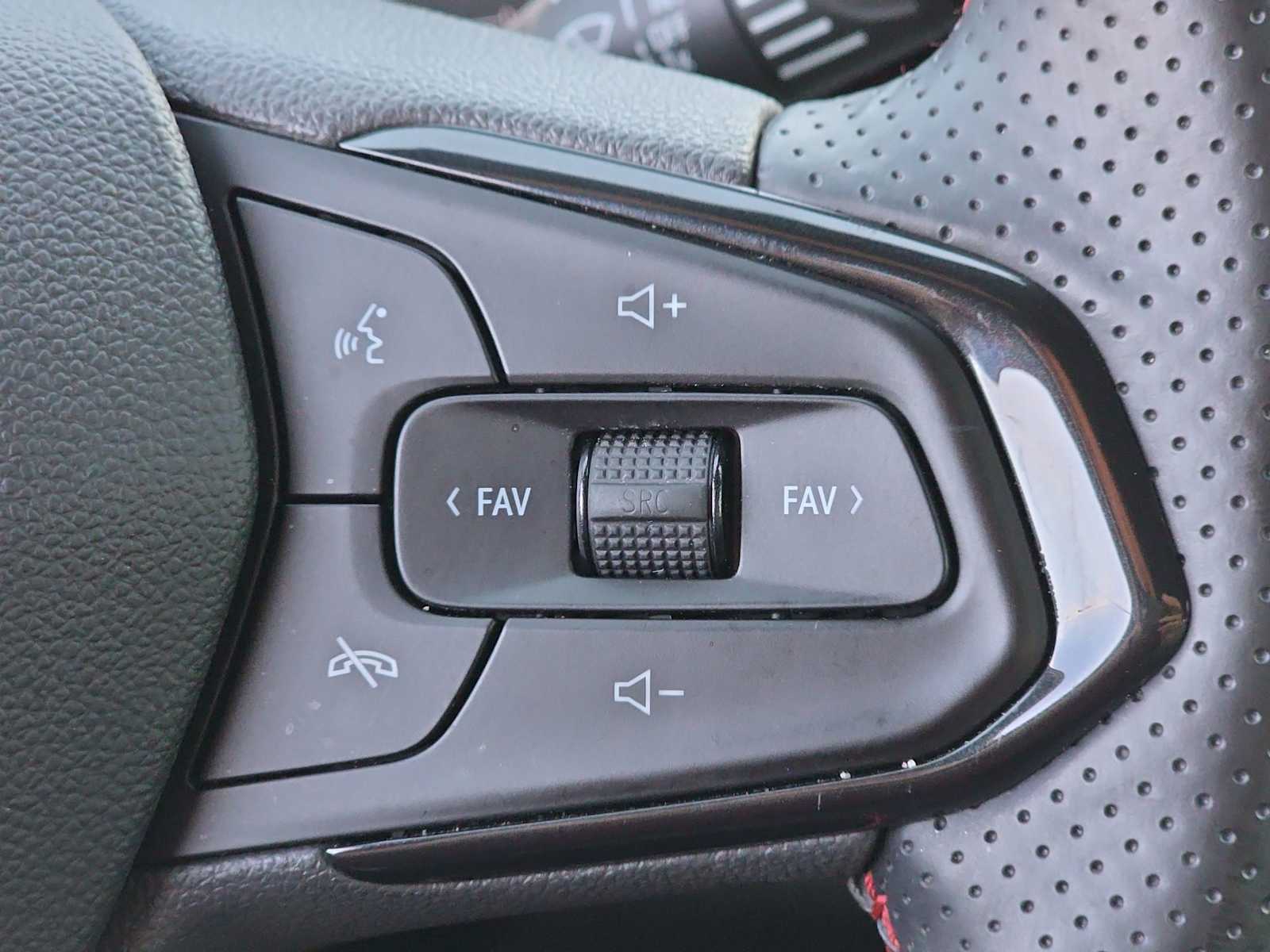 Thumbnail: 2025 Chevrolet Trax - 28