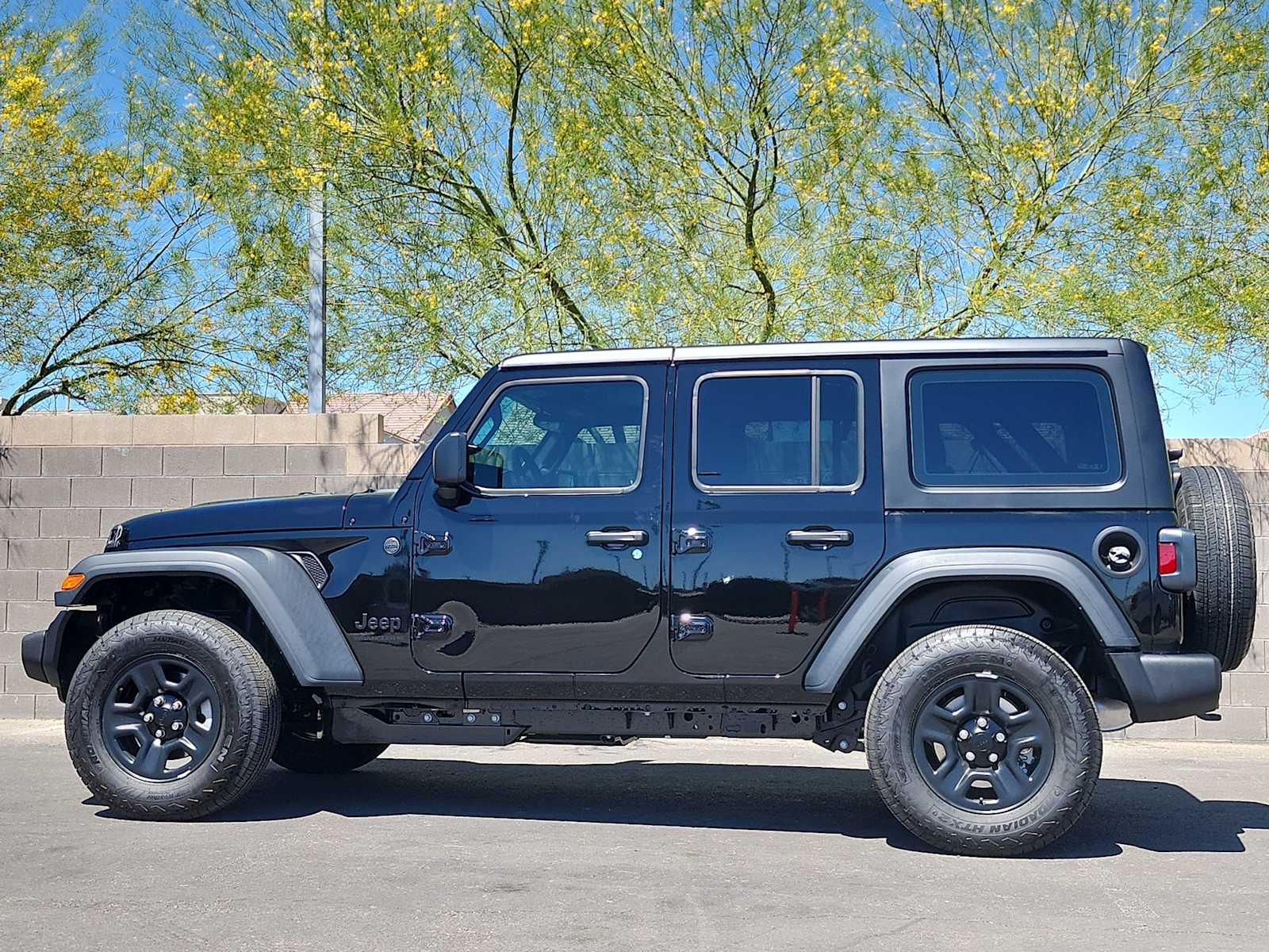 Thumbnail: 2026 Jeep Wrangler - 6