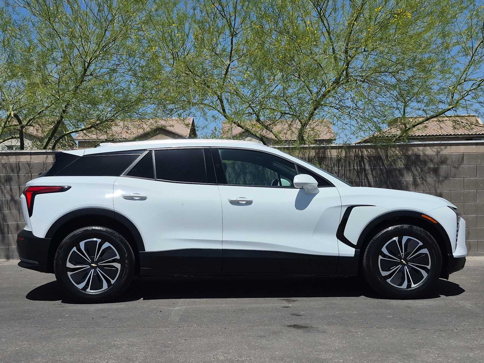 Thumbnail: 2024 Chevrolet Blazer EV - 10