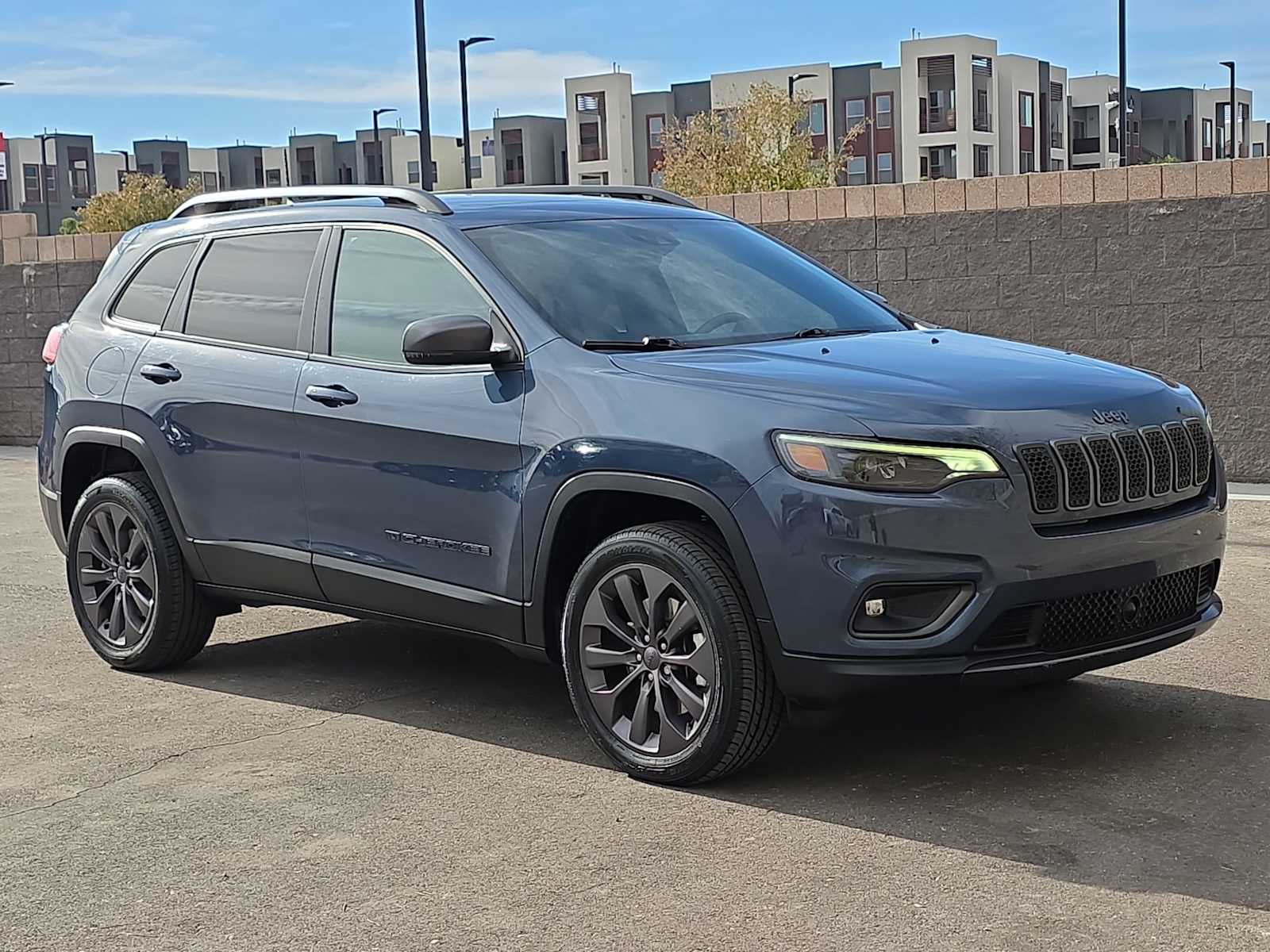 Thumbnail: 2021 Jeep Cherokee - 3