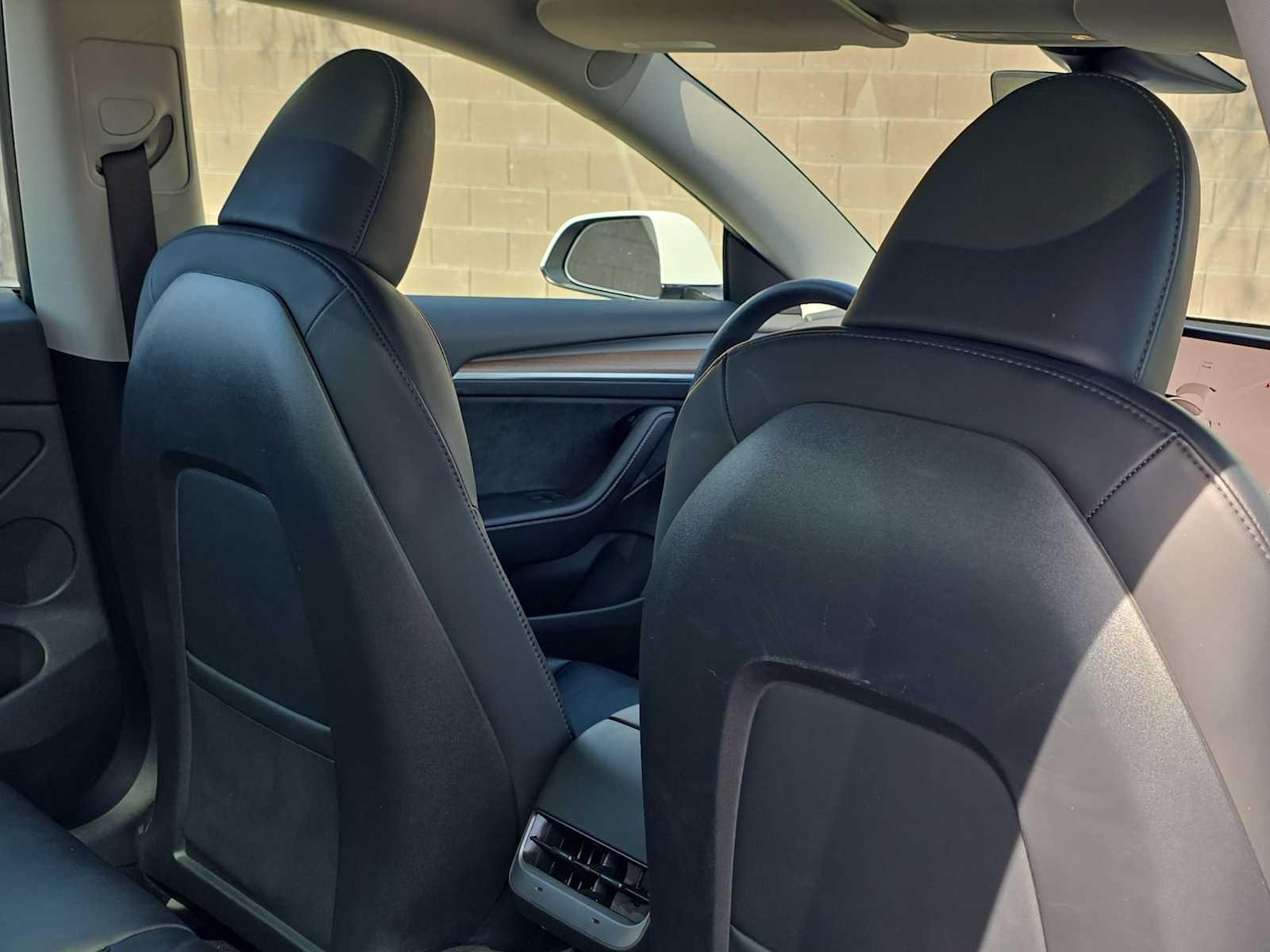 Thumbnail: 2023 Tesla Model 3 - 16