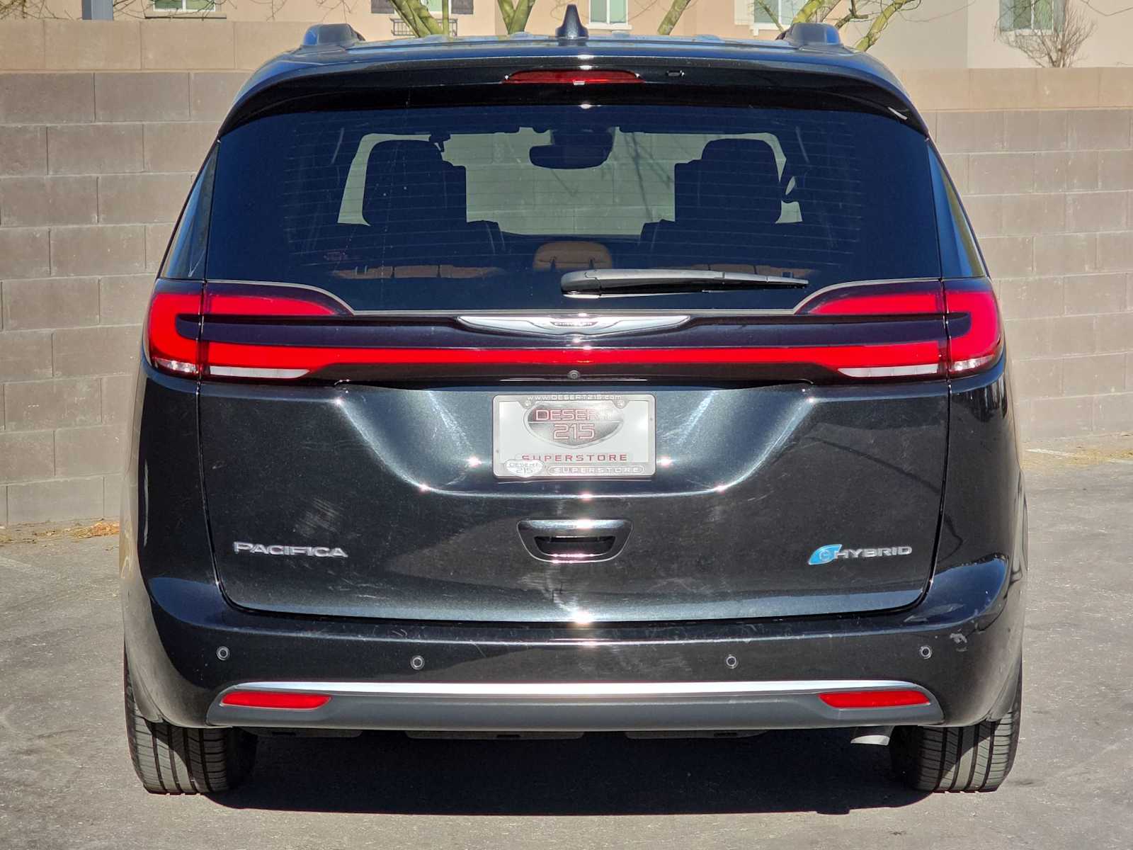 Thumbnail: 2022 Chrysler Pacifica - 8