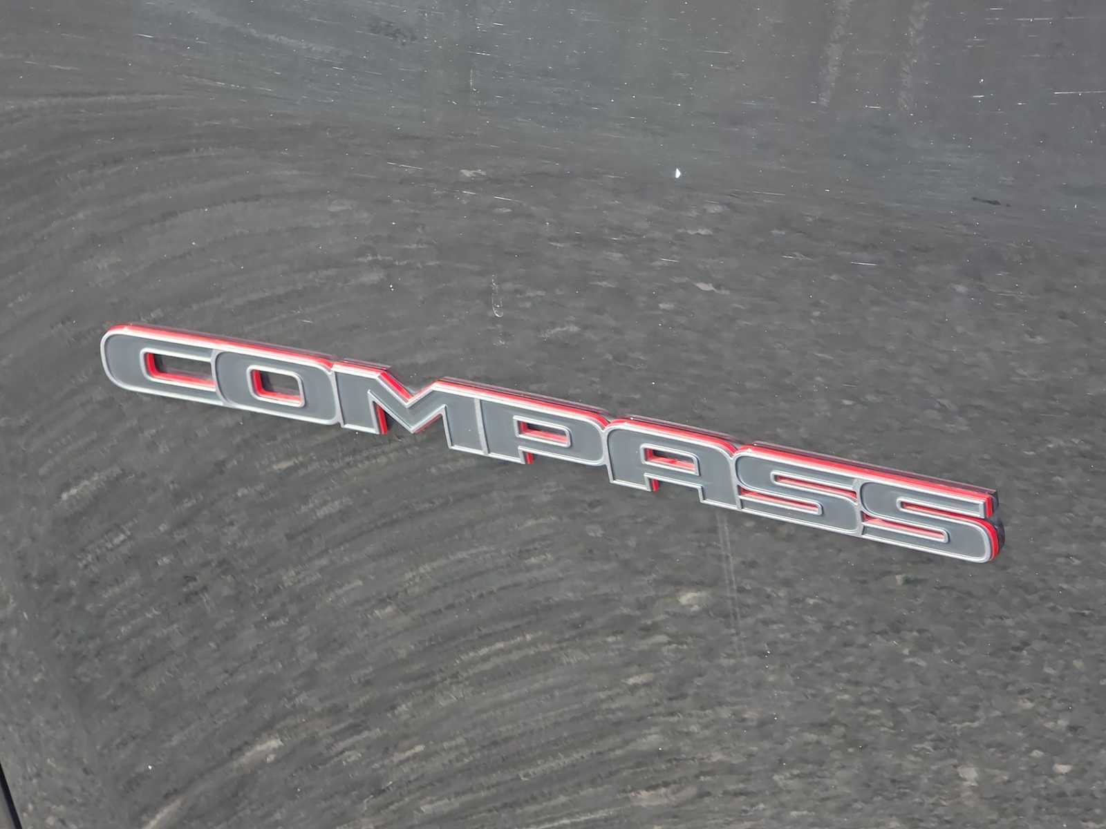 Thumbnail: 2022 Jeep Compass - 11