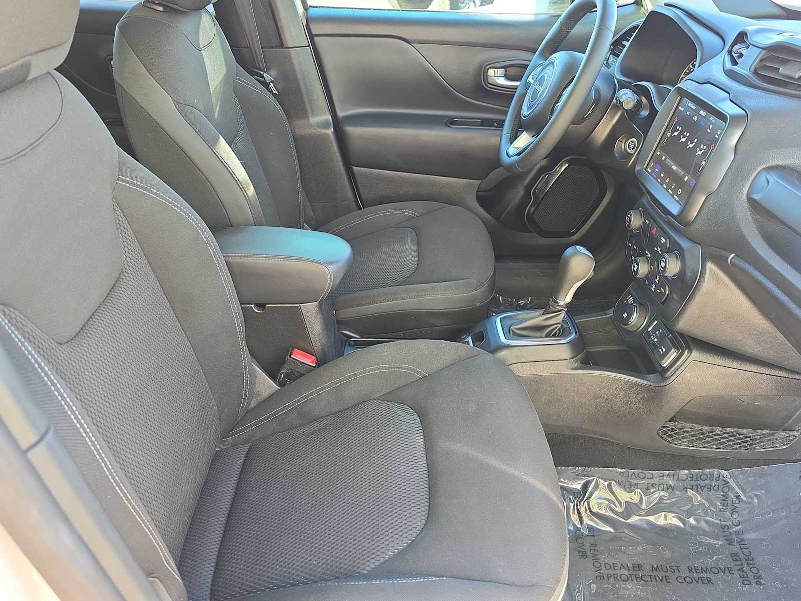 Thumbnail: 2023 Jeep Renegade - 17