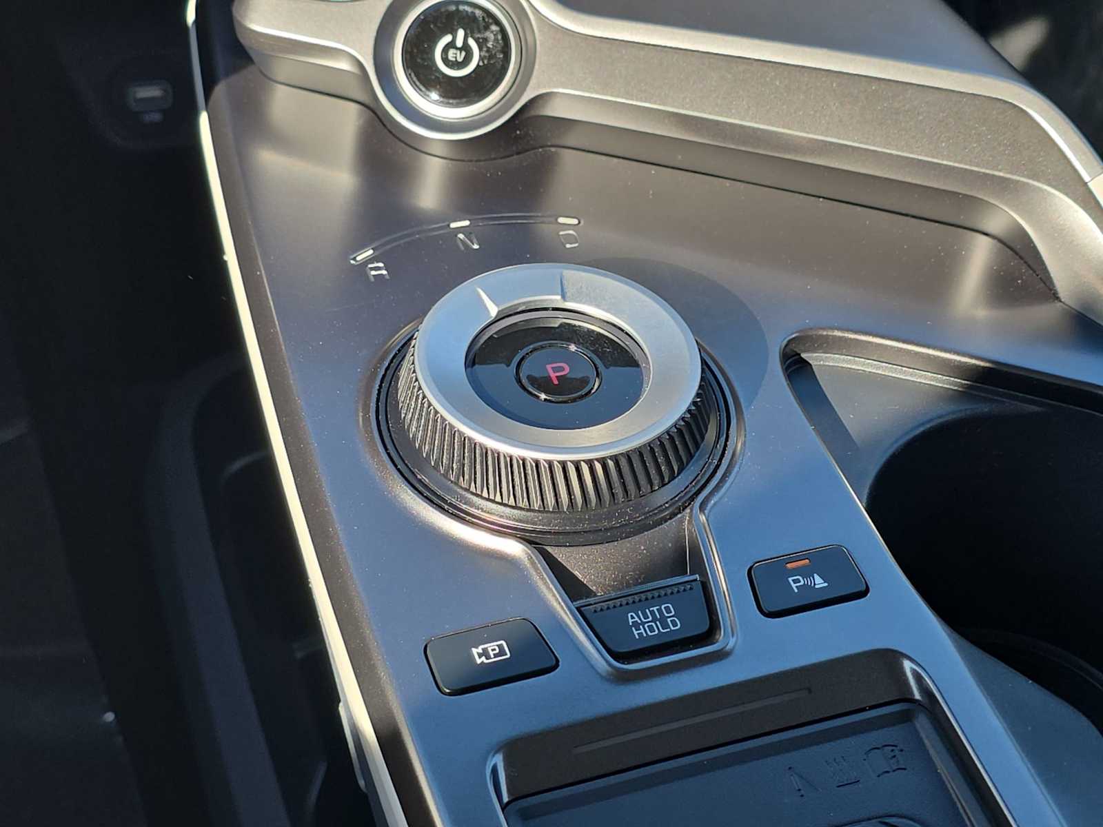 Thumbnail: 2023 Kia EV6 - 21