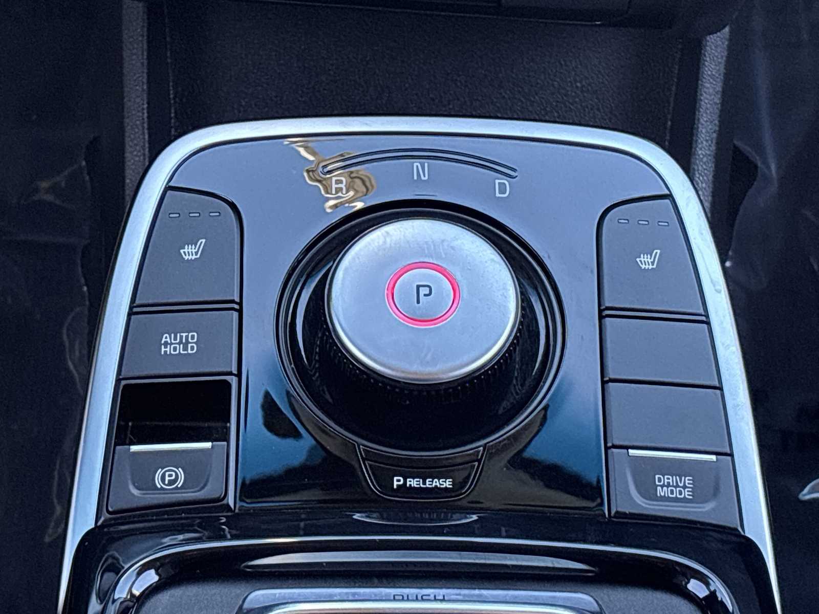 Thumbnail: 2022 Kia Niro - 21